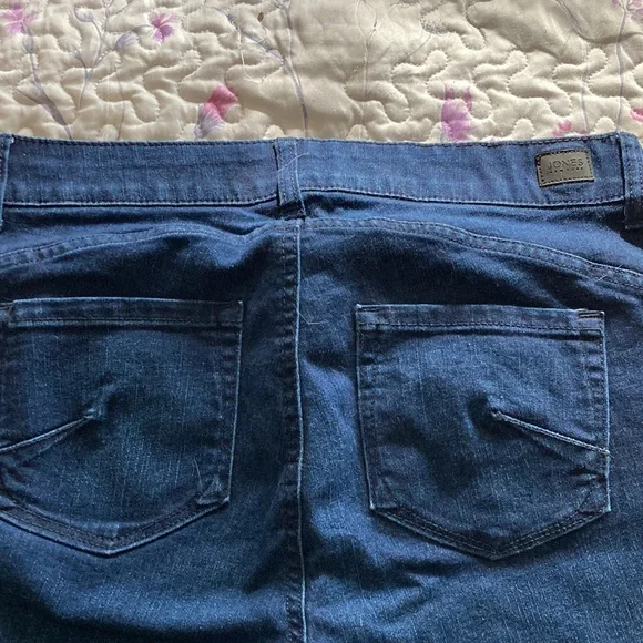 Jones New York jeans - Picture 3 of 9